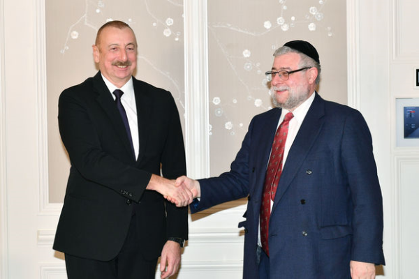 Prezident İlham Əliyev Münhendə Avropa Ravvinləri Konfransının prezidenti ilə görüşüb - FOTO